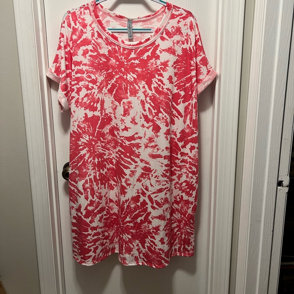 NWOT Honeyme Curvy T-Shirt Dress Pink/white with pockets